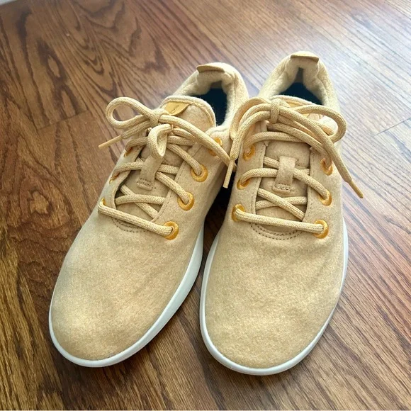 Women’s Allbirds Sneakers - Picture 2 of 16